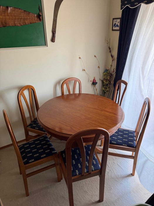 Mesa de jantar + 6 cadeiras madeira maciça