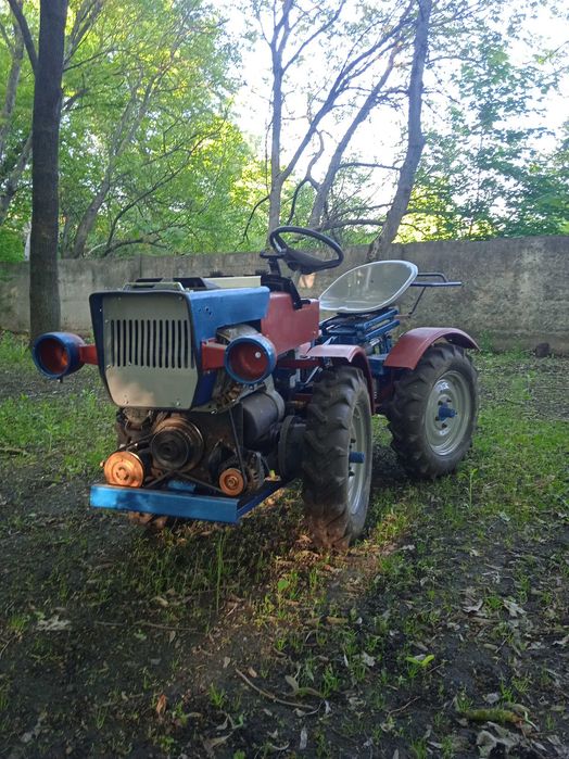 продам трактор, міні трактор