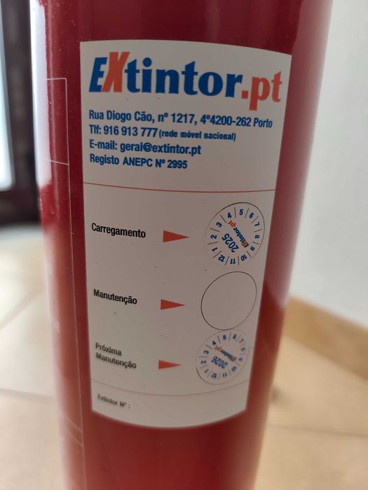 Extintor CO2 2Kg + Sinalética Fotoluminescente (Urgente)
