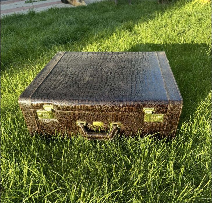 Чемодан, валіза новий