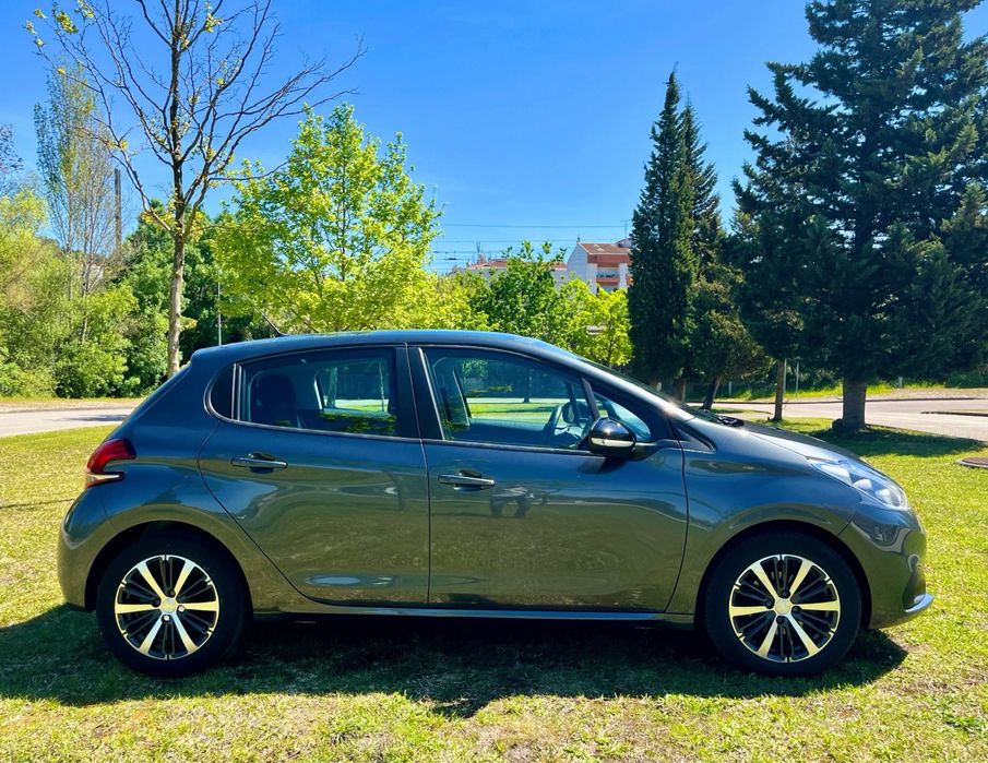 Peugeot 208 1.2 pure tech