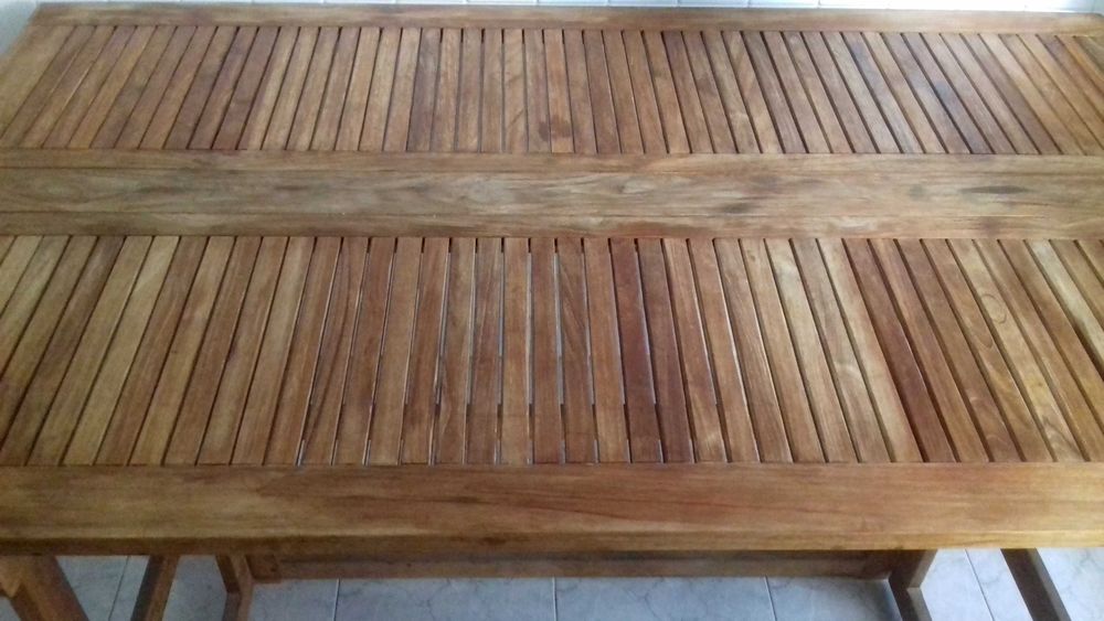 mesa dobrável em madeira maciça de teca