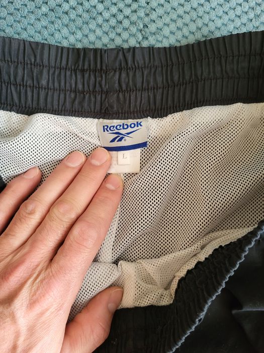 Продам спортивные штаны reebok оригинал размер Л