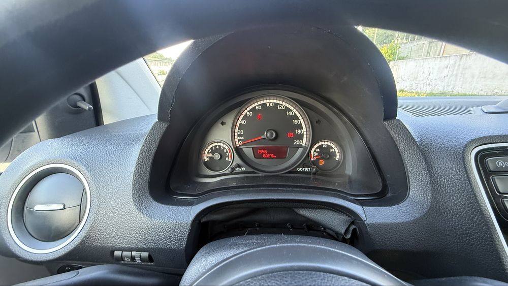 Volkswagen UP 1.0 Move 2014 GPS