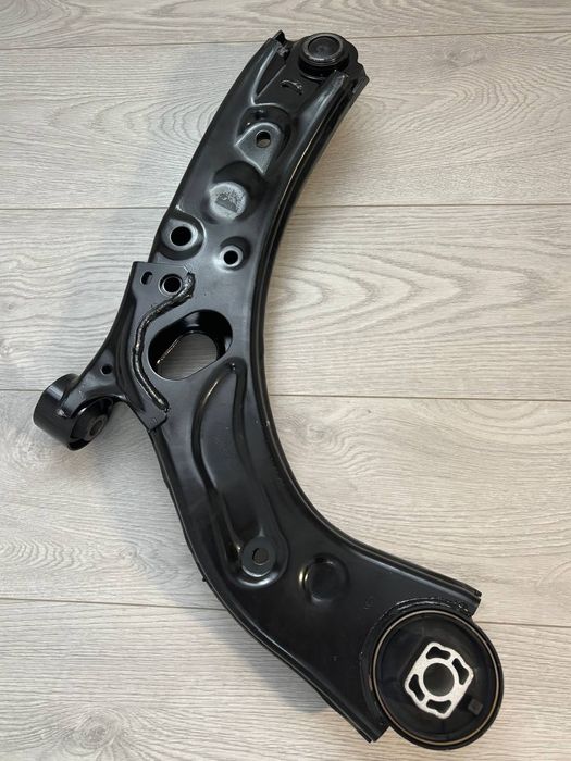 Рычаг Mazda cx-50 cx50 новый левый