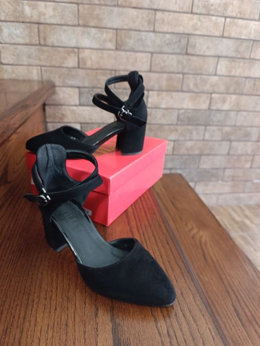 Туфлі.   класичні