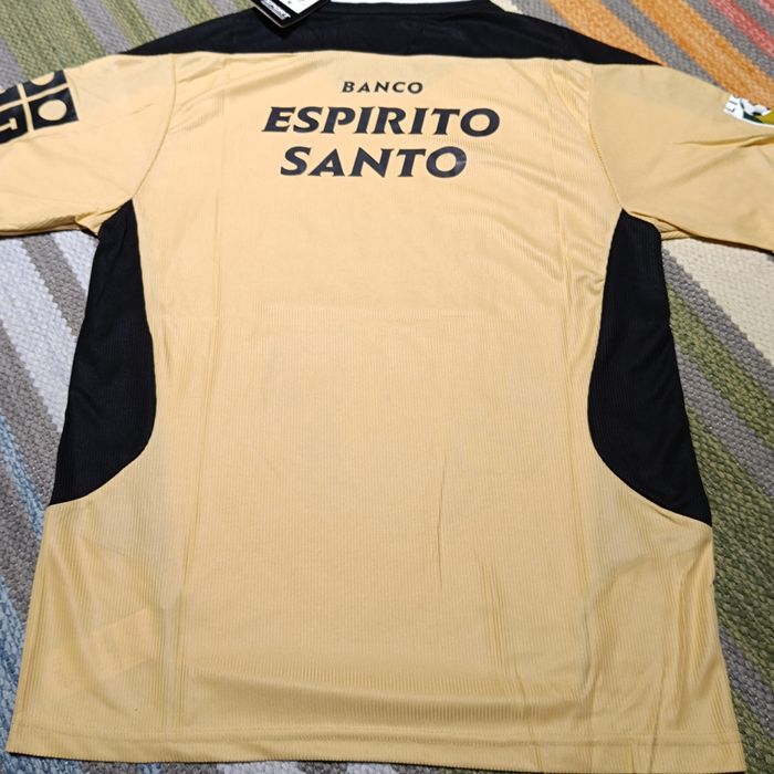 Várias camisolas