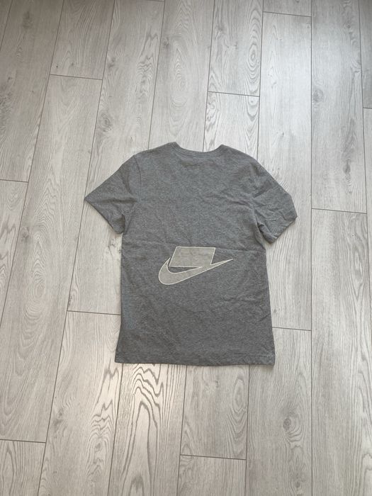 Футболка nike.