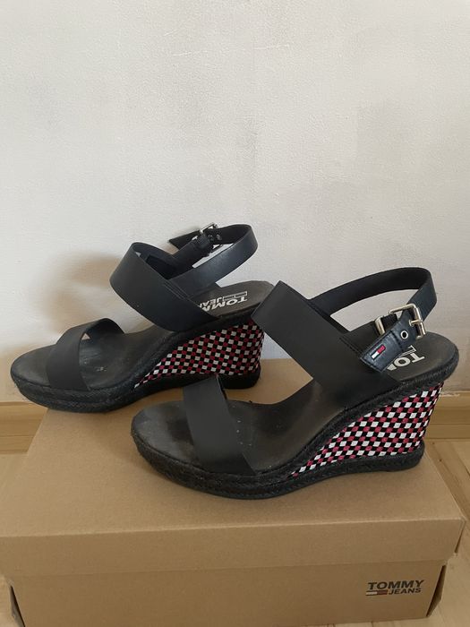 Sandały na koturnie Tommy Hilfiger