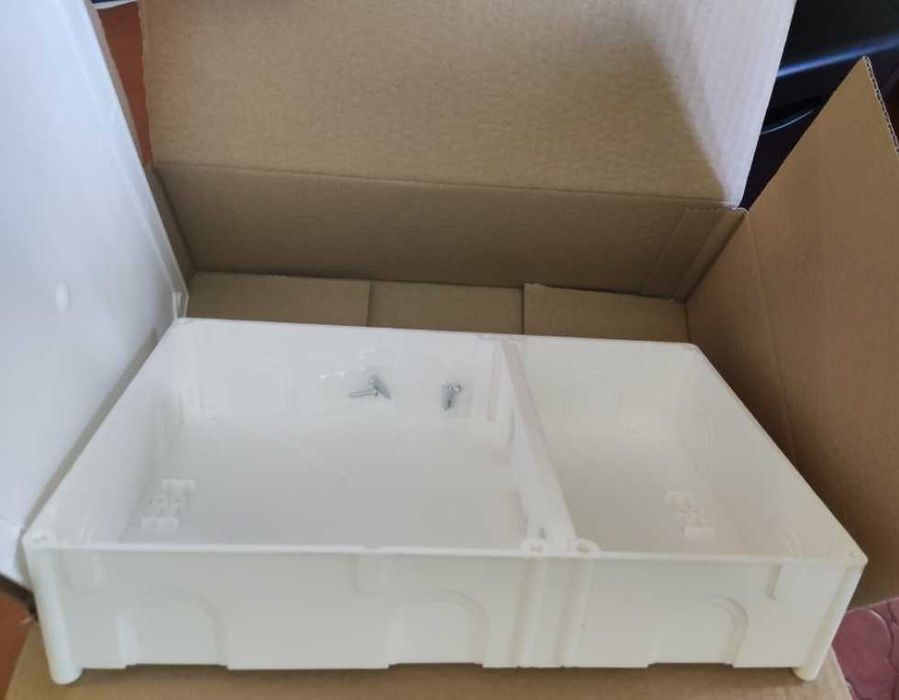 Caixa de derivação Montagem embutida c tampa branca - TEV