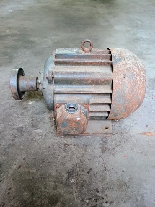 Silnik elektryczny 2,8 kw