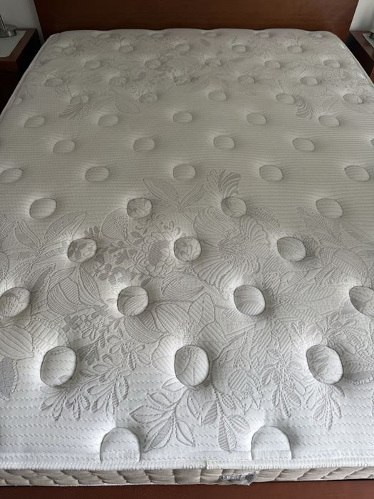 Colchão de casal Molaflex