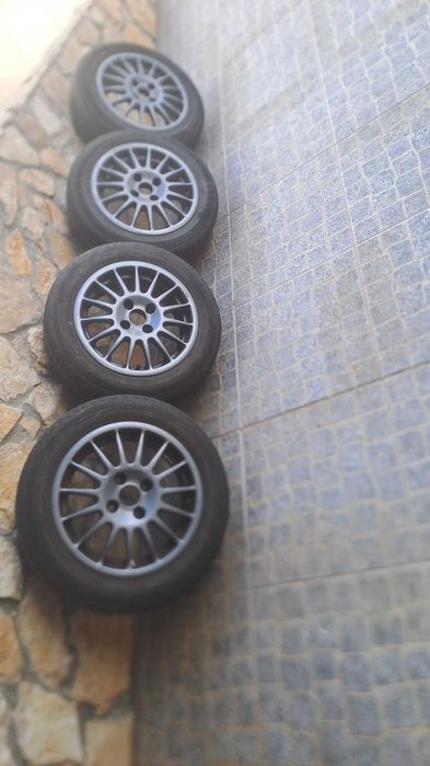 Jantes oz 14 com pneus em bom estado
