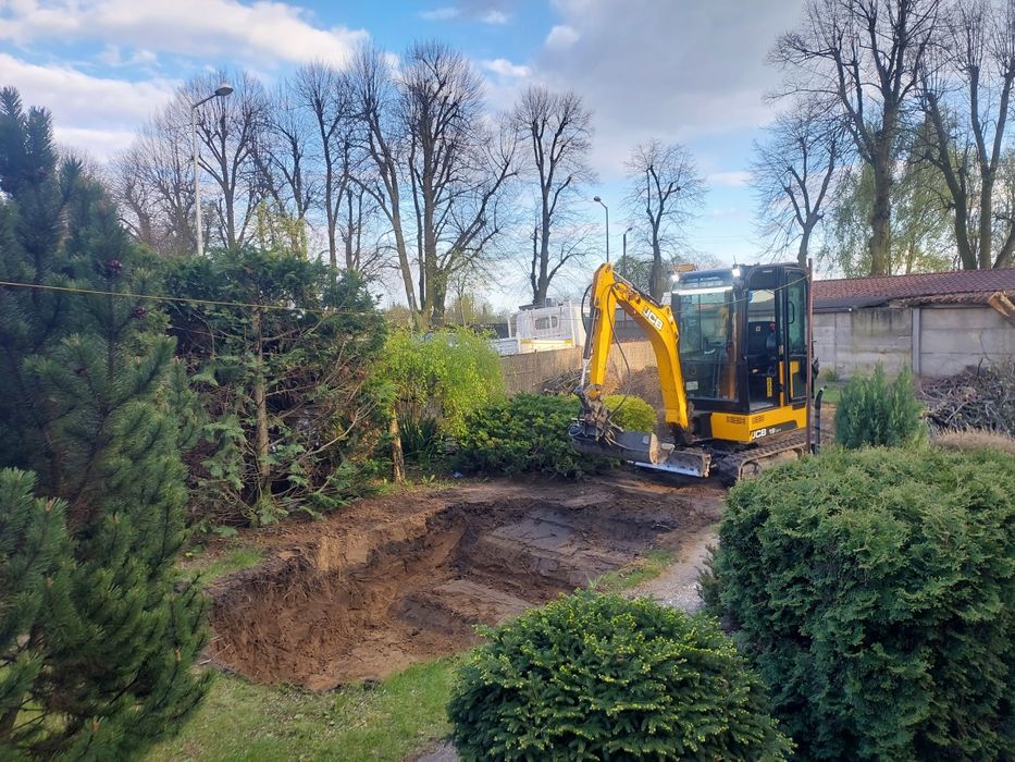 Usługi mini-koparka, wykopy. Koparka gąsienicowa. Prace ziemne.