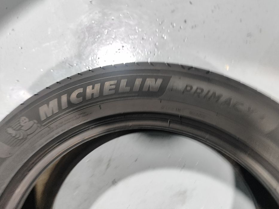 2 Pneus semi novos Michelin 215-55R17 Oferta dos Portes