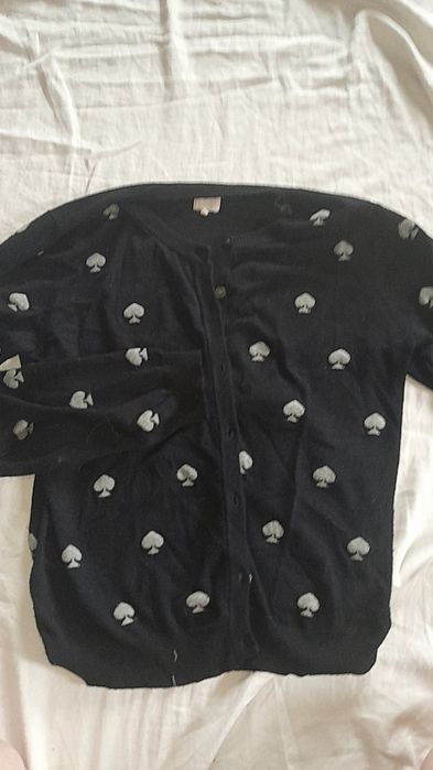 Sweter kardigan zapinany wzorzysty pik karty