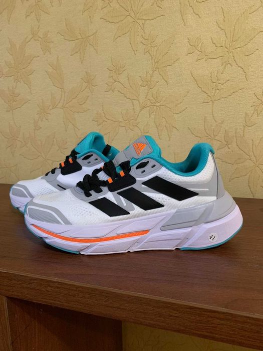 Жіночі кросівки Adidas