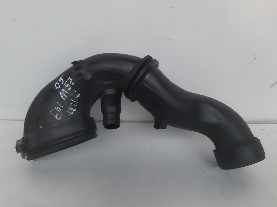 BMW E60 E61 3.0d m57 197km 2009r przewód rura dolot powietrza