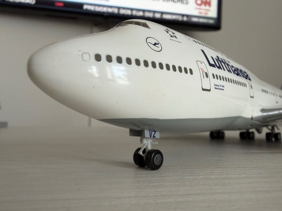 Lufthansa Boeing 747-400 escala 1:200