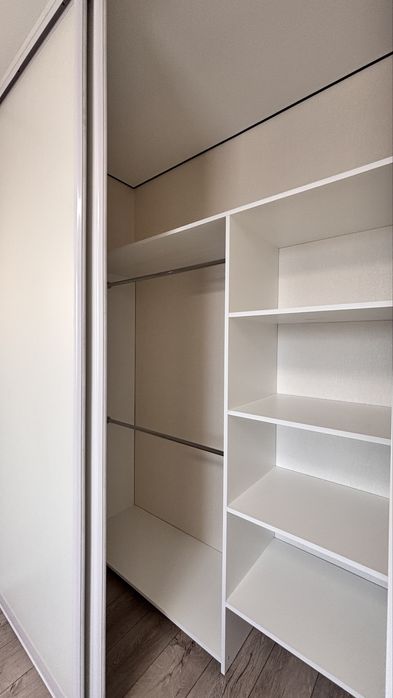 Квартира з НОВИМ ремонтом з індівідуальним газовим опаленням