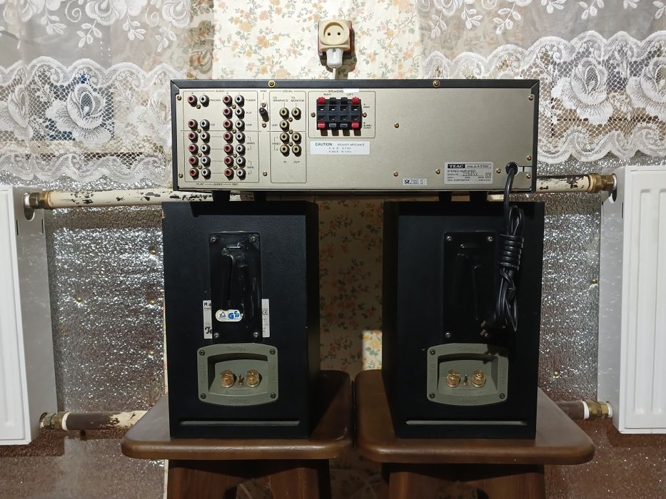 Комплект акустика + підсилювпч  TEAC  A-919AV
