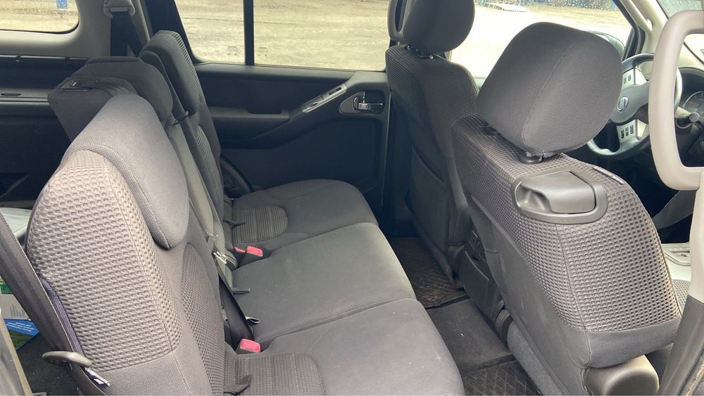 Nissan pathfinder 2006 rok