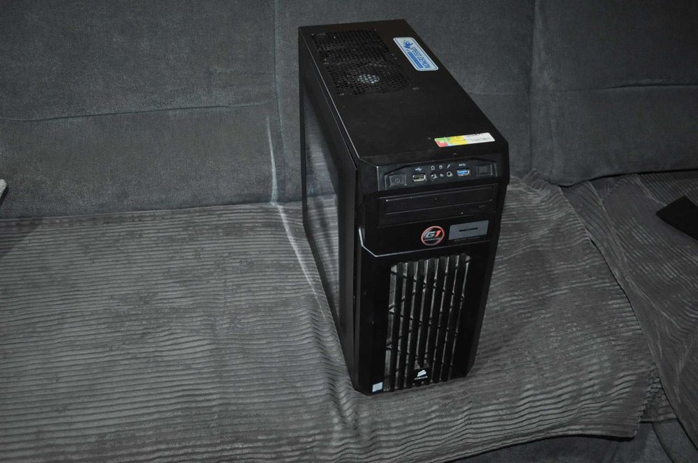 Komputer do gier i7 10700K 16Gb XFX 580 8Gb 500Gb ssd