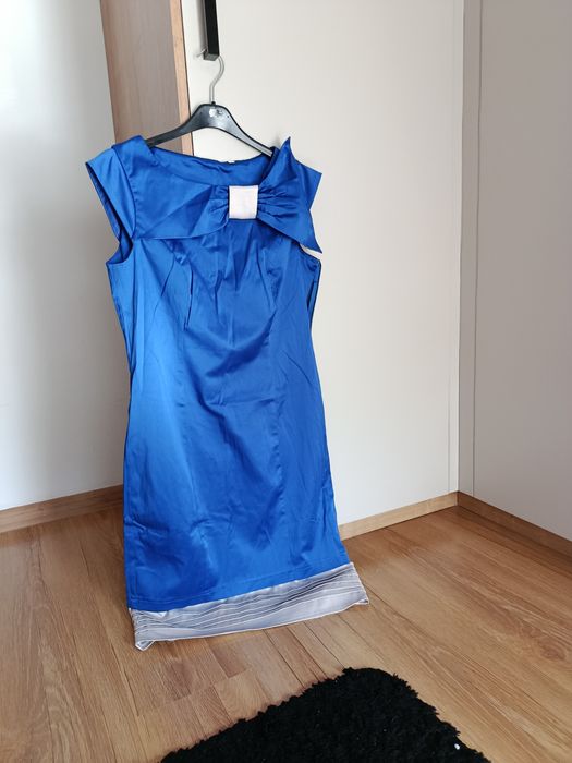 Elegancka sukienka damska satynowa rozmiar 38/40