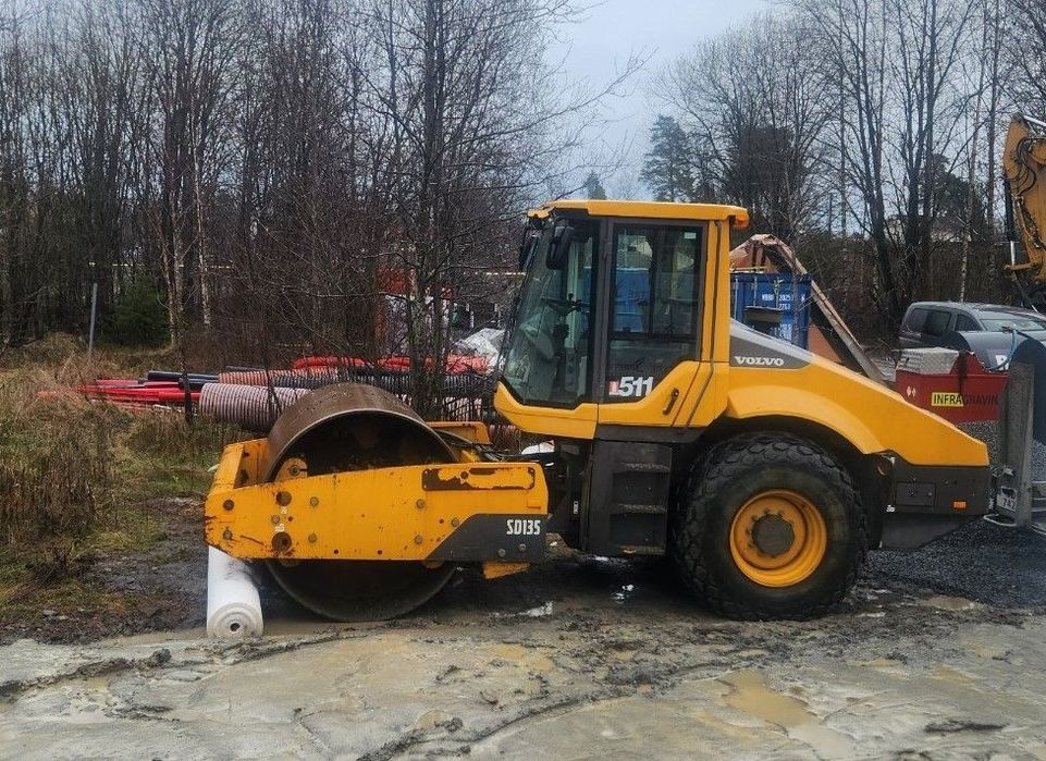 Volvo SD135 , BW213 , H13i  klimatyzacja Stan bardzo dobry Walec 13 ton