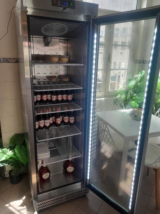 Frigorífico "arca" congeladora em bom estado  como novo