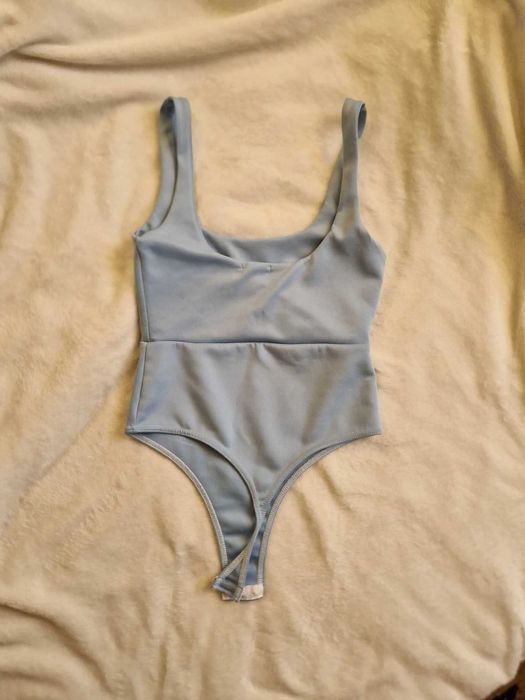 Body niebieskie, błękitne Boohoo