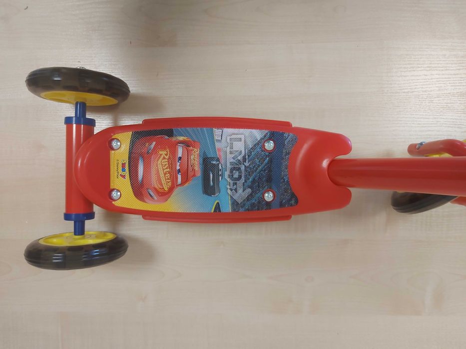 Hulajnoga trójkołowa Smoby Auta Cars Czerwony