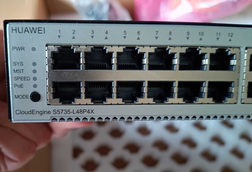 Switch Huawei S5735-L48P4X 48 portów poe+, 4sfp, wymienny zasilacz