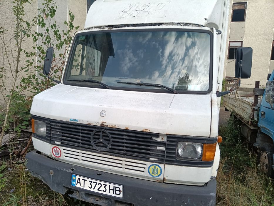 Mercedes T2 711D