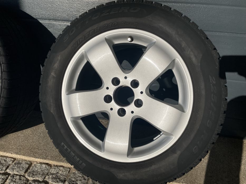 Jantes mercedes  E270 em bom estado e com pneus.  225/55 R16