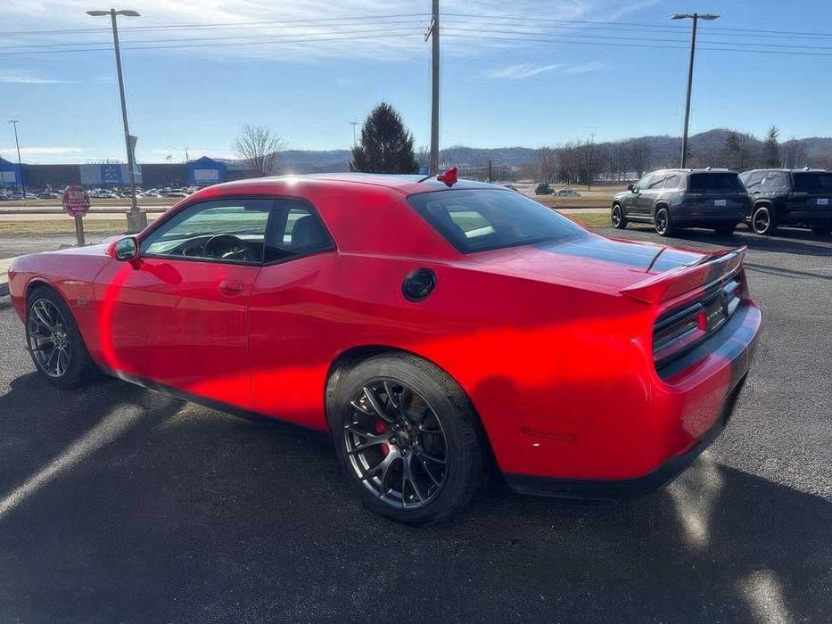 Dodge Challenger      2017