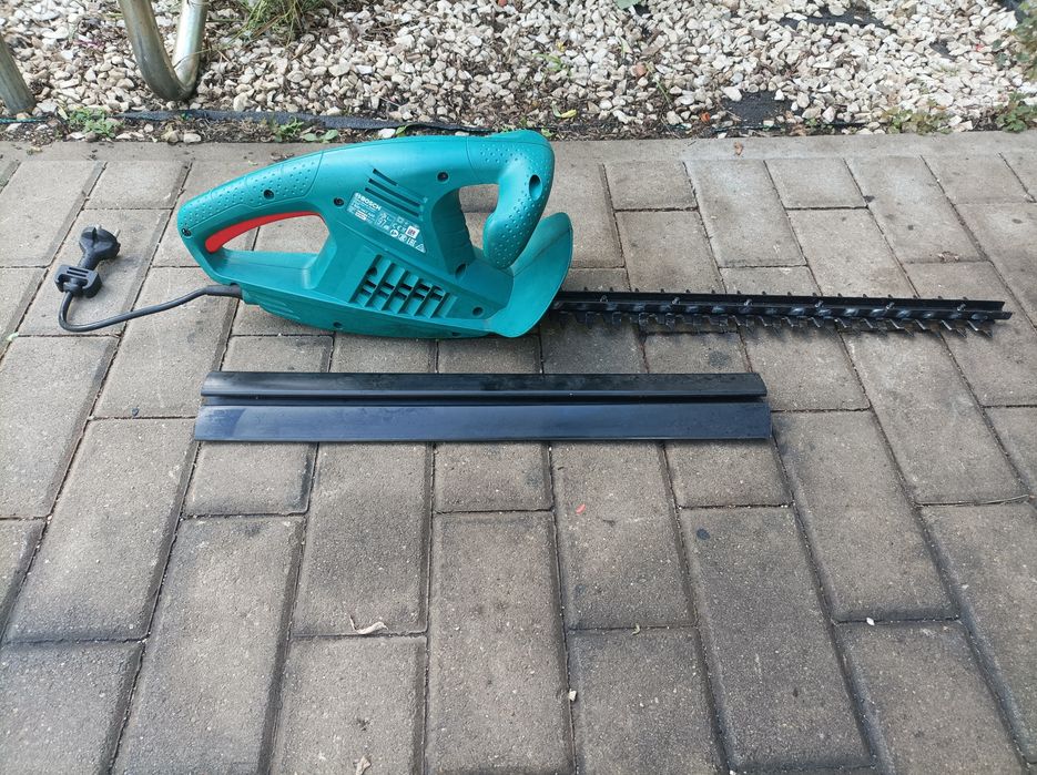 Nożyce elektryczne Bosh