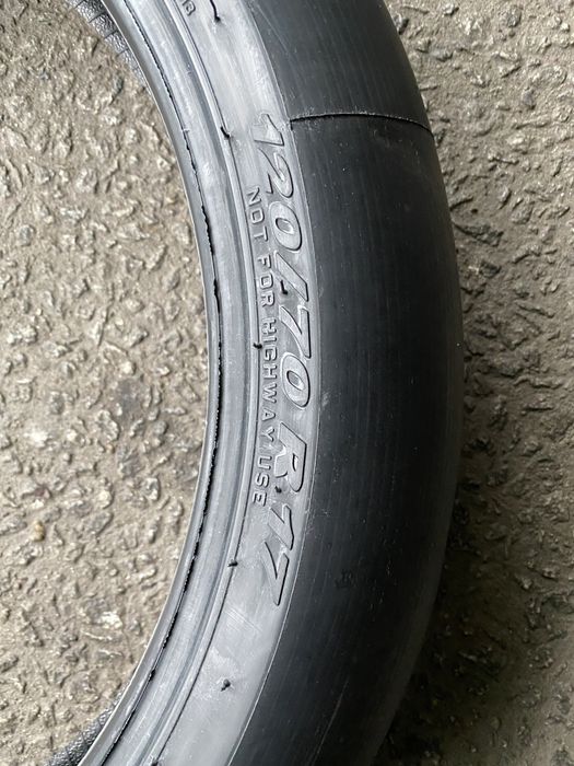Pneus Slick Moto - Pirelli e Dunlop 120/70/17 - 195/75/17 - 200/65/17