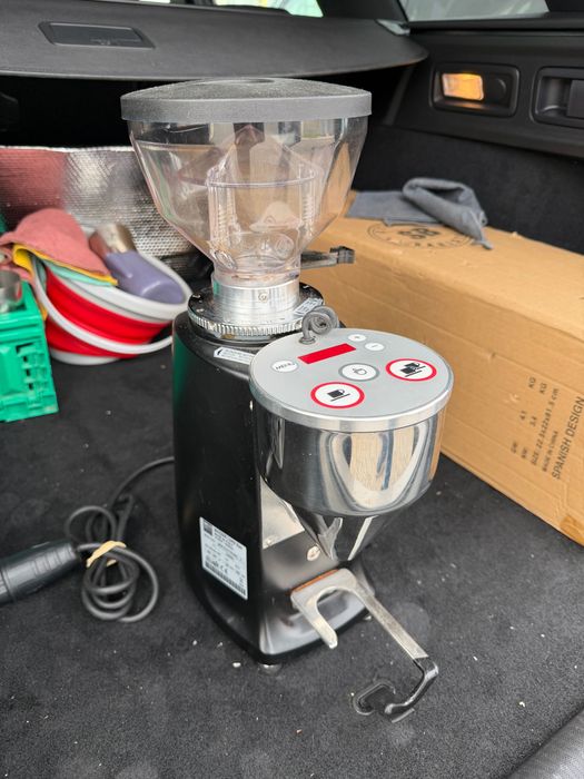 Moinho Mazzer semi novo