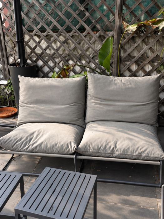Sofá de 2 lugares + poltrona de 1 lugar SKLUM Amaro – Cinza