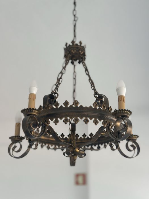 Vendo este candeeiro Rustico , esta lindo !!