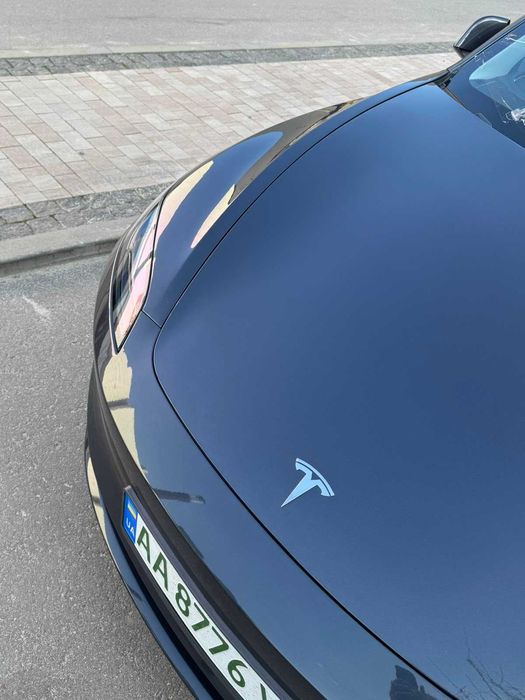 Tesla model 3 Hailend