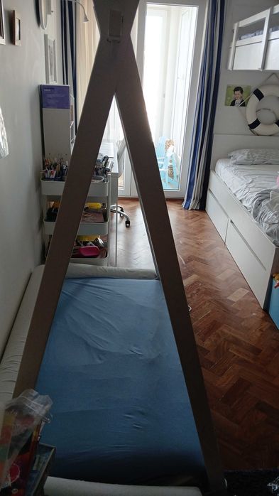 Cama montesouri de criança