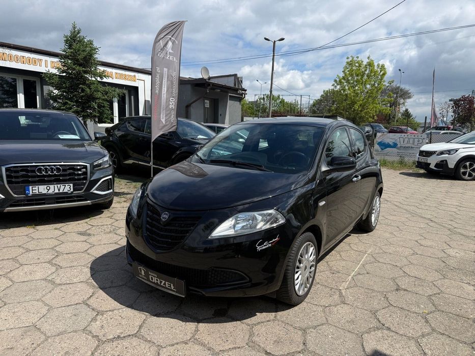 Lancia Ypsilon Salon Polska/Manual/Klimatyzacja/Radio/Czujniki Parkowania
