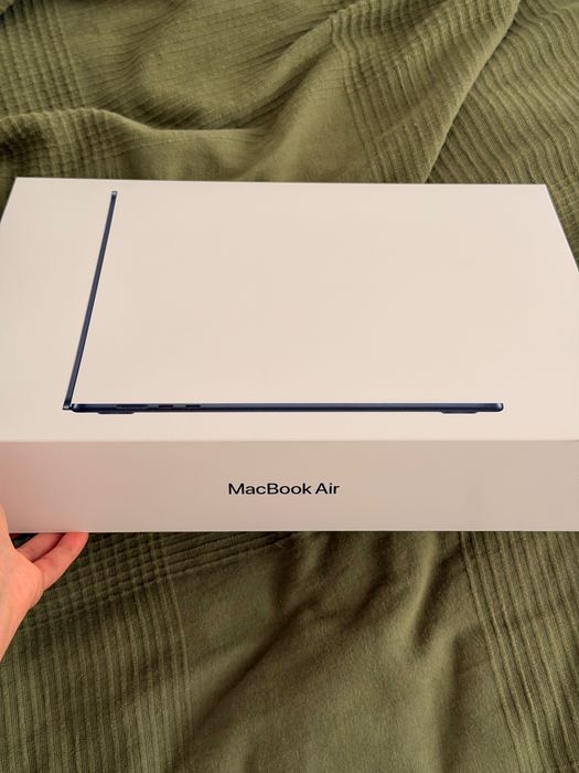 Apple MacBook Air 15″ M4 / 24 GB RAM / 512 GB SSD – stan idealny