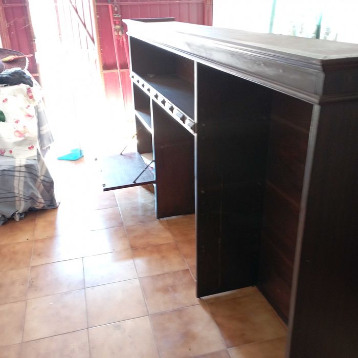 Móvel de sala antigo mais mesa