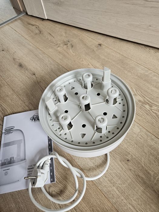 Duży sterylizator parowy Canpol Babies