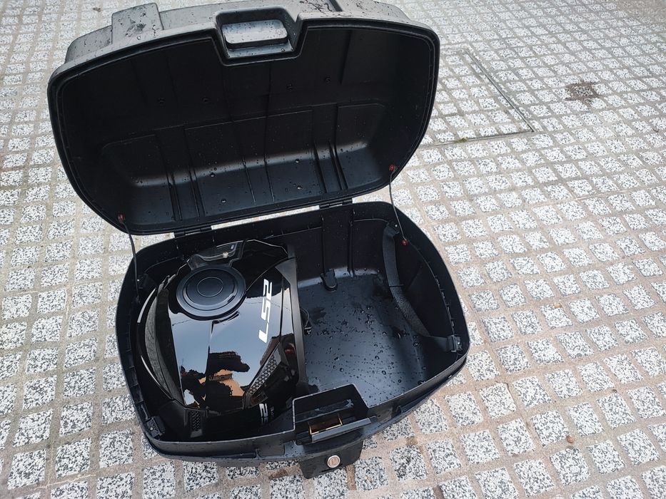 Top Case Universal  47L para Moto