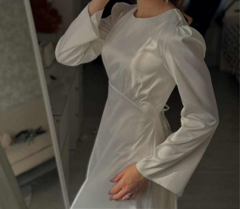 Сукня атласна жіноча