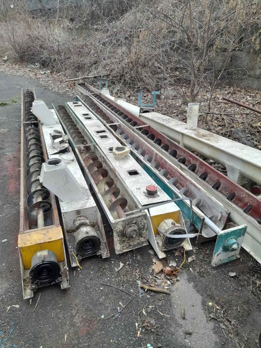Продам шнек ф220 мм желоб